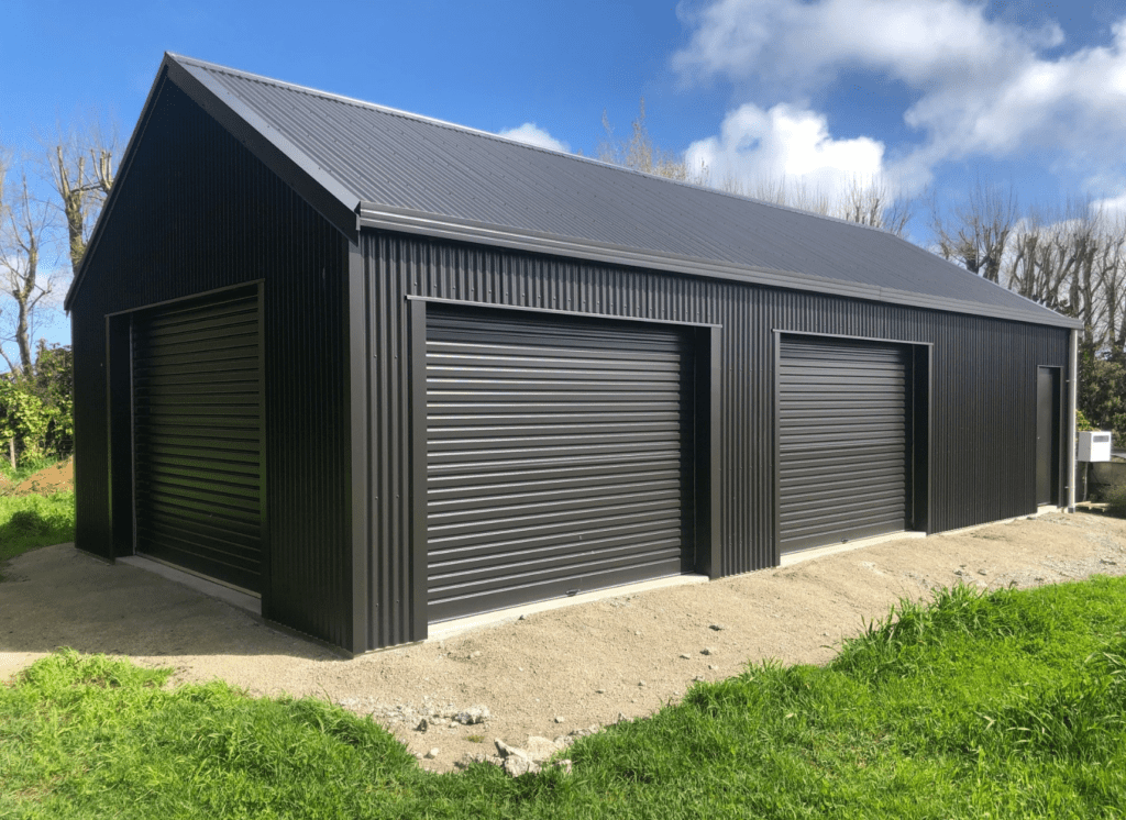 black kiwispan shed built by Whanganui