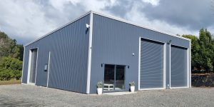 Monopitch roof for storage shed with COLORSTEEL new denim blue cladding built by KiwiSpan